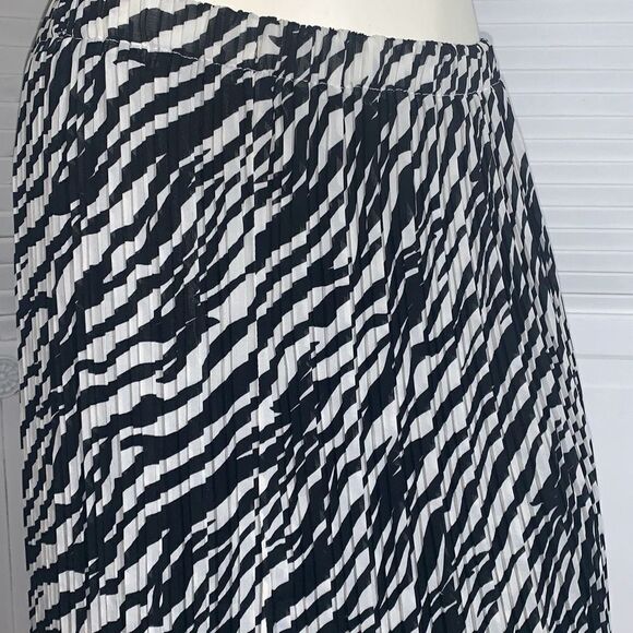 Vintage Zebra Sheer Chiffon Crinkle Pleated Layered Midi Skirt - Picture 2 of 14